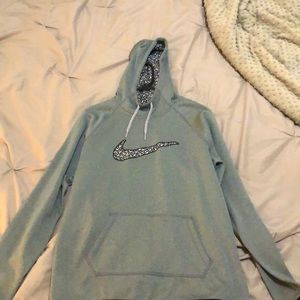 Thin pullover jacket